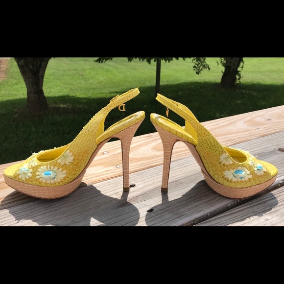 COPY - ✨✨✨Beautiful Christian Dior snakeskin heels✨✨✨ - Picture 2 of 8